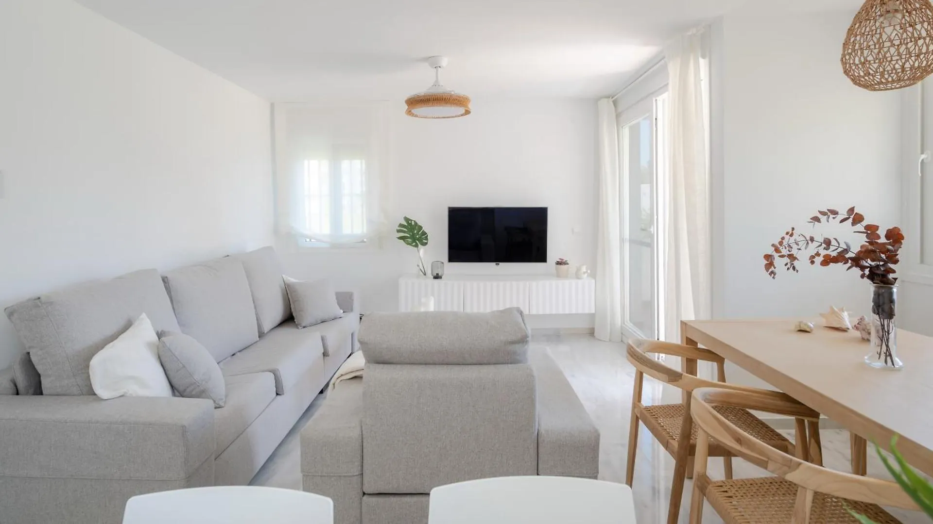 公寓 Gran Apartamento Laguna Beach 托罗克斯科斯塔 西班牙