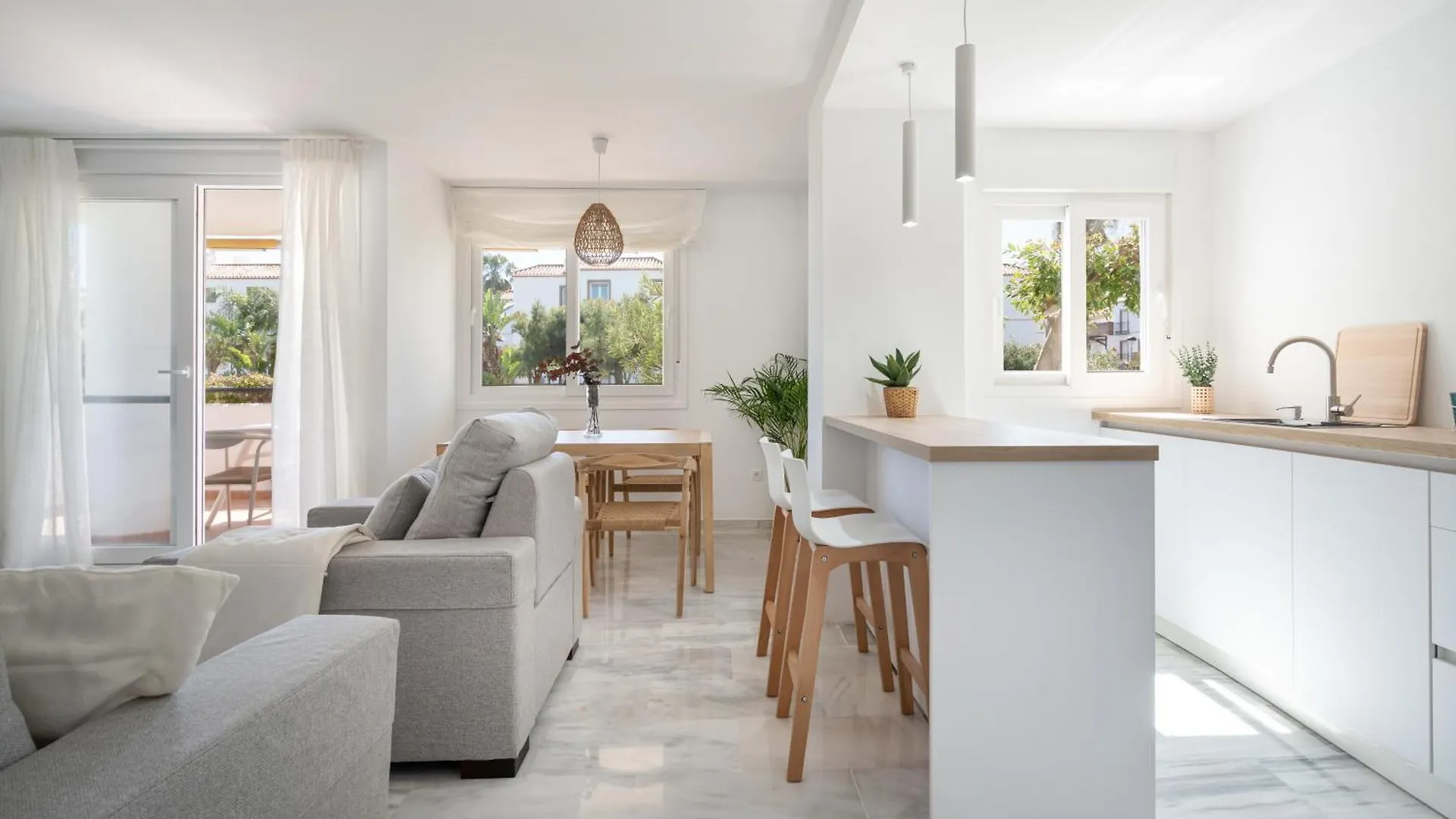 Gran Apartamento Laguna Beach Торрокс-Коста 0*,